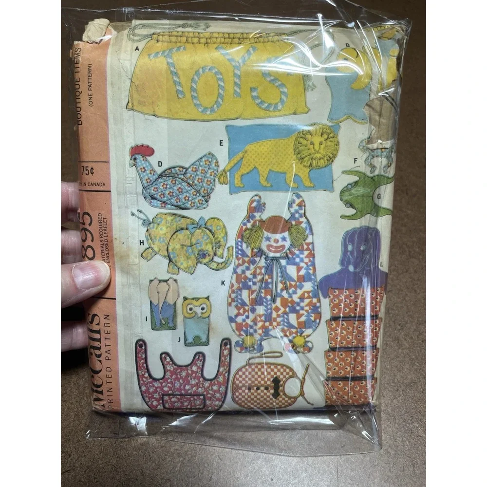 McCalls 8895 Pattern Tote Bags Toys Plush Animals Storage Bins